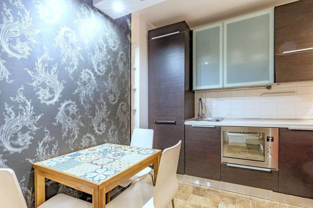 Lovely Apartment Ground Floor Colosseo Wi-Fi Ac Rom Exteriör bild
